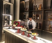 朱光.云山1號品鑒會，展翅蛋糕學員現(xiàn)場甜品太及咖啡制作