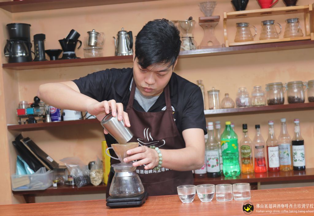 佛山展翅學(xué)院已進(jìn)行全面消毒，請到校參觀
